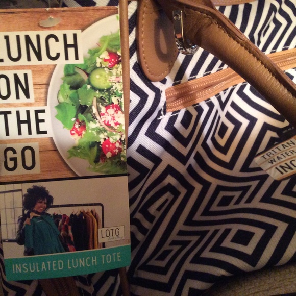 Women's Reusable Insulated Lunch Tote with Water Bottle - Picture 7 of 10